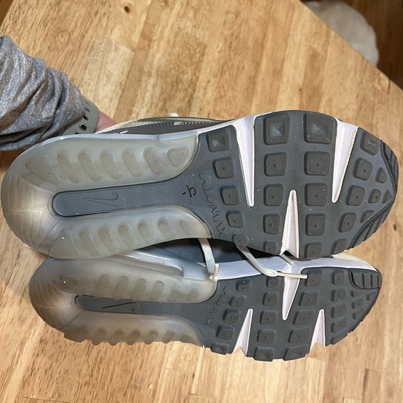 Nike Air Max 2090 CT1290-101 Beige White Running Shoes Sneakers Women’s Size 8 - Picture 3 of 5